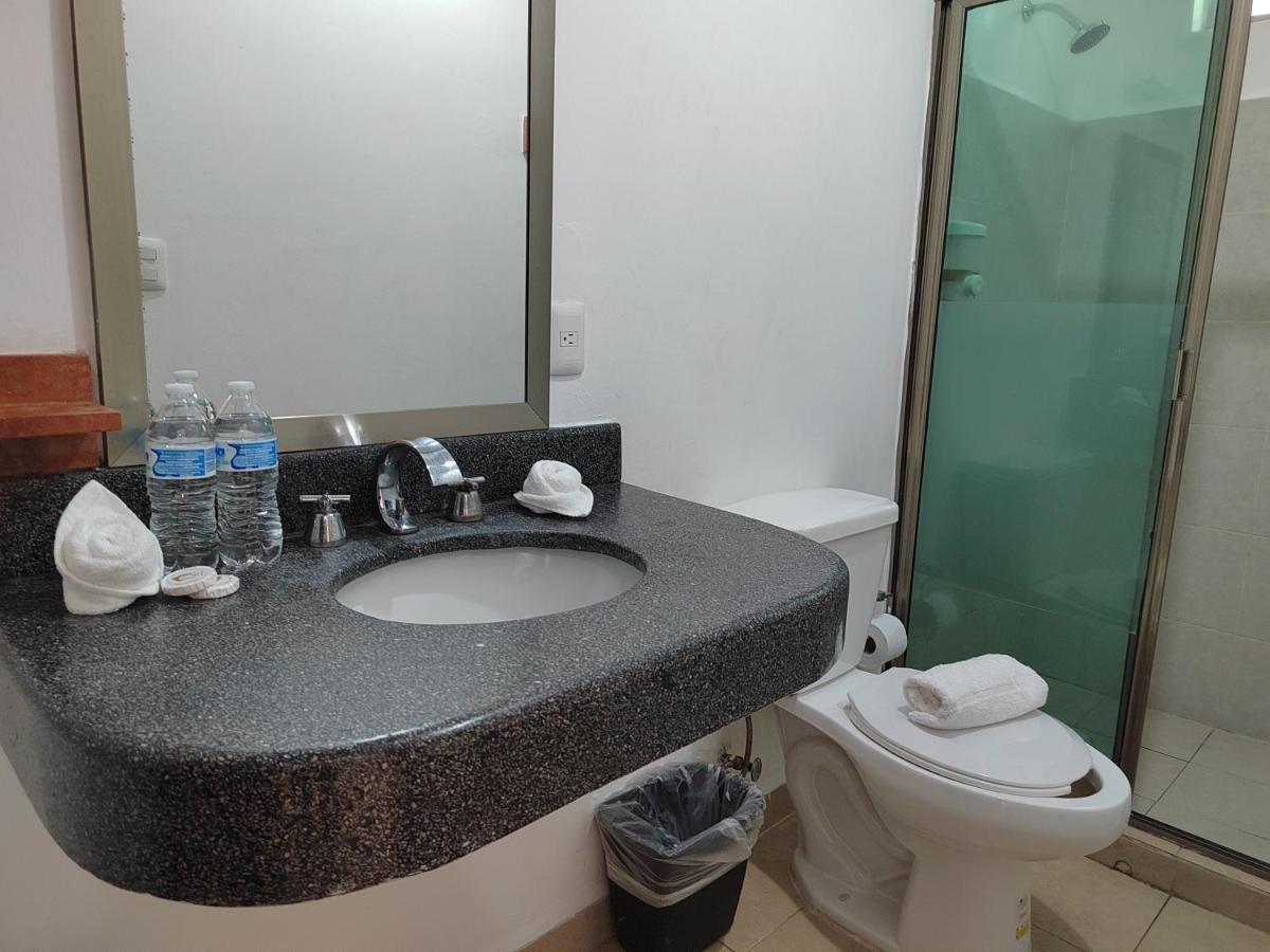 Hotel Puerto Кампече Стая снимка